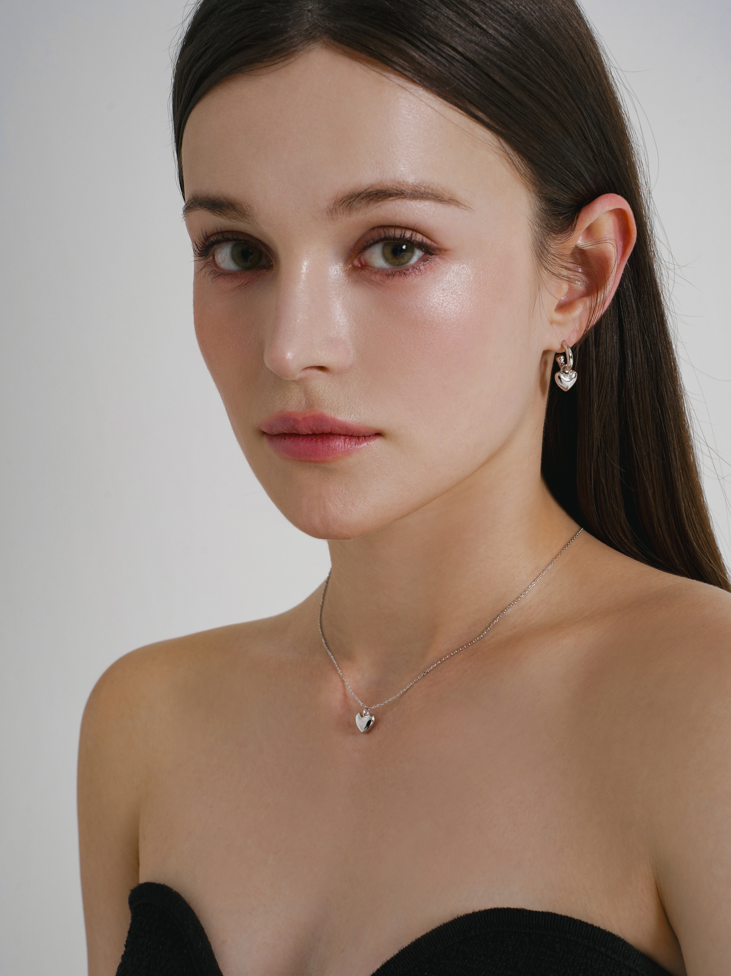 Tiny Heart Earrings